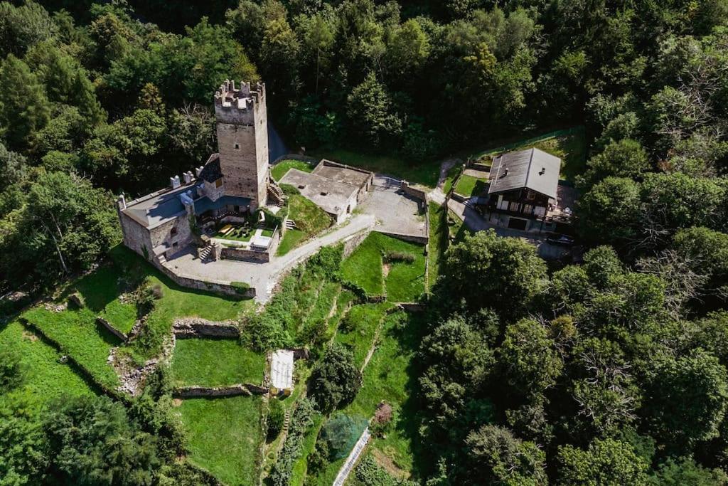 Foppoli Castle, Private 11Th Century Fortress With Panoramic View, Sauna And Hot Tub Overlooking The Valtellina Mazzo di Valtellina Экстерьер фото